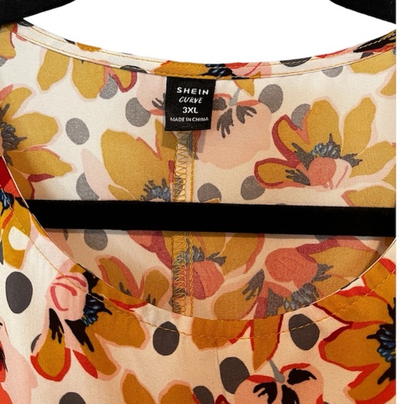 Floral Ruffle Blouse - Picture 5 of 7